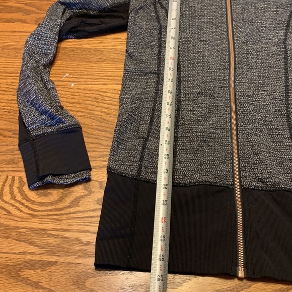 Lululemon Daily Practice Jacket - Picture 15 of 16
